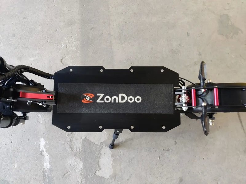 Повнопривідний електросамокат ZonDoo Zo03 plus 6000 W 60v 38.4 Ah Panasonic Zo03 plus - Panasonic фото